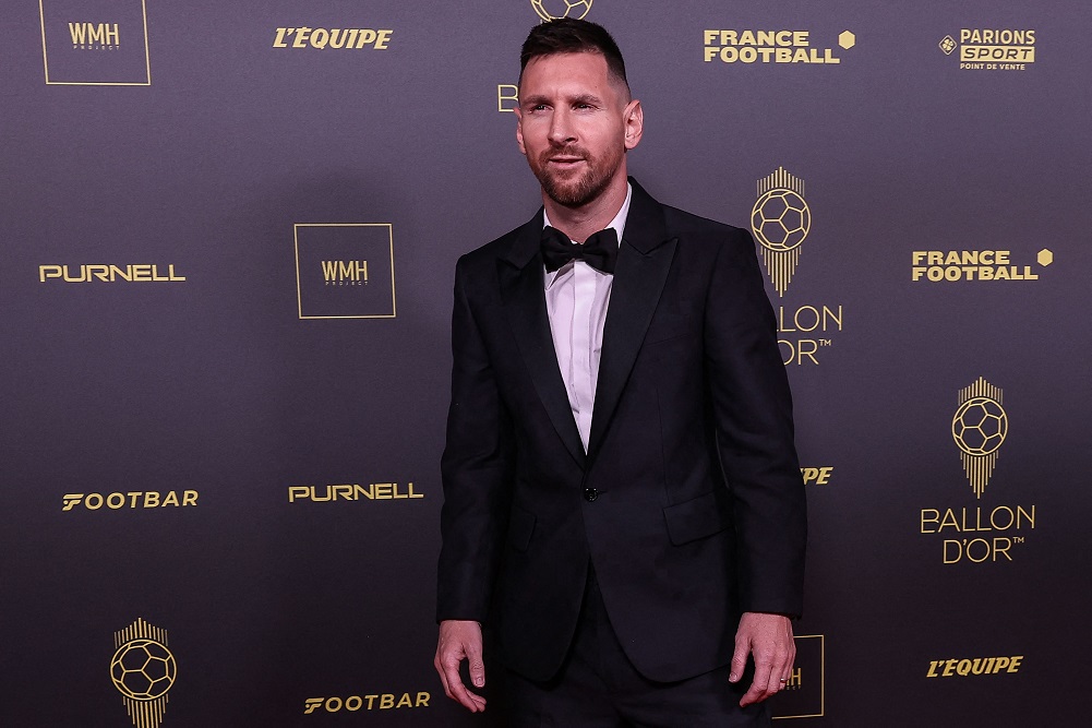 Messi llegó a la entrega del Balón de Oro y recibió una ovación en París