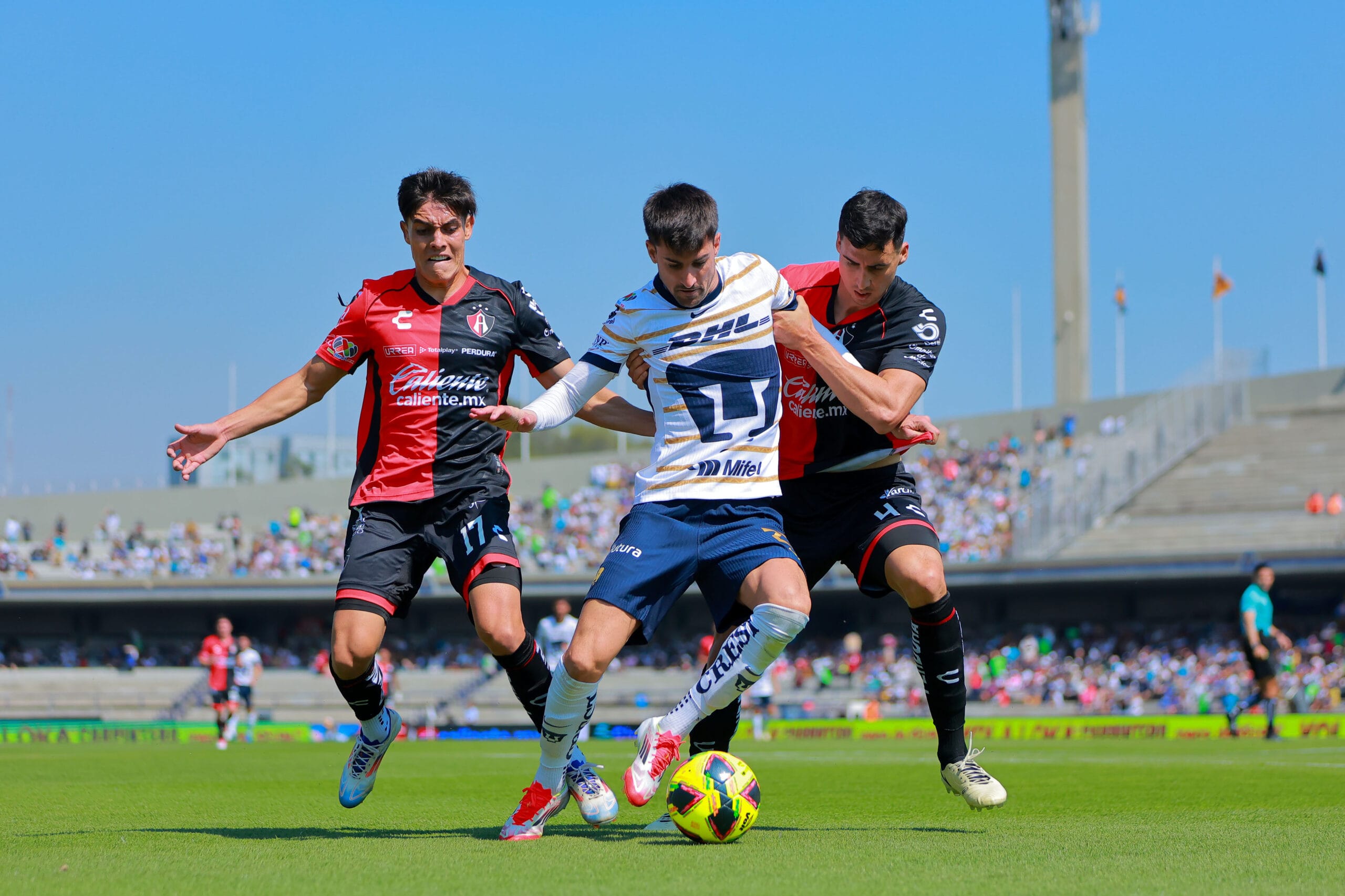 Pumas y Atlas no se sacaron ventajas en el Olímpico Universitario en el cierre