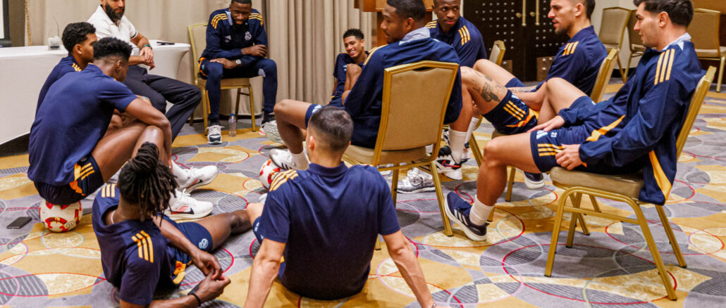 Karim Benzema visitó al Real Madrid en Arabia Saudita