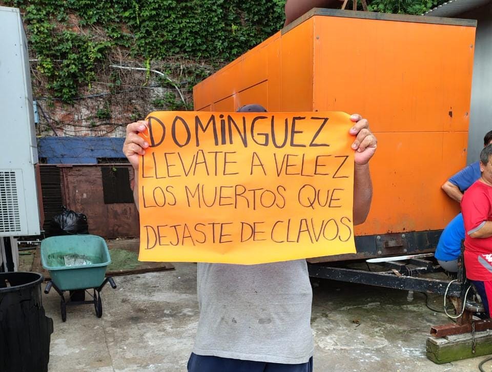 Los hinchas de Tigre le dedicaron silbidos, carteles e insultos a Seba Domínguez por su salida a Vélez