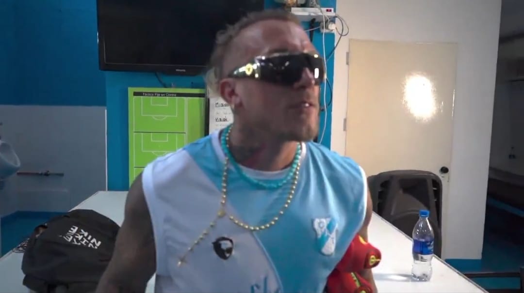 Temperley anunció el fichaje del cantante de cumbia «El Polaco»