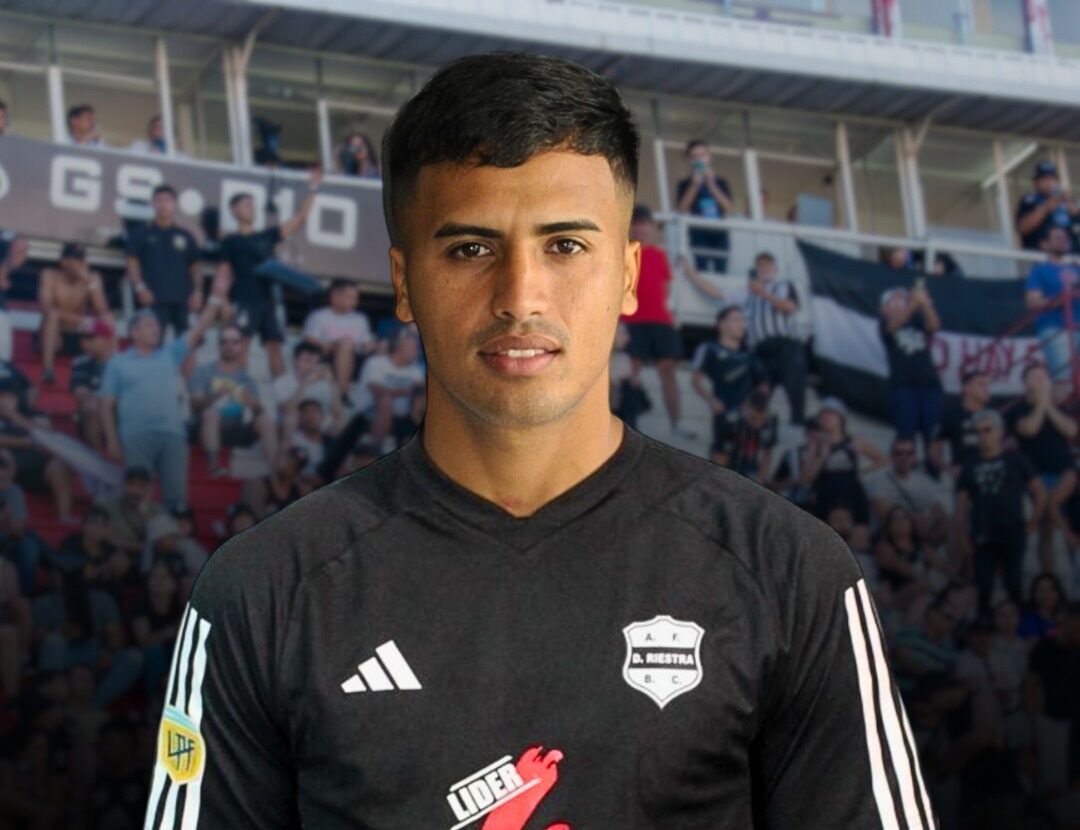 Deportivo Riestra anunció ocho incorporaciones incluyendo la de Mauro Smarra, quien viene de disputar la Copa Potrero
