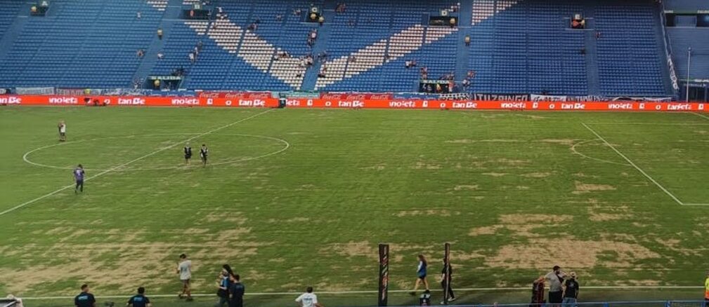 Velez Platense cesped Jose Amalfitani