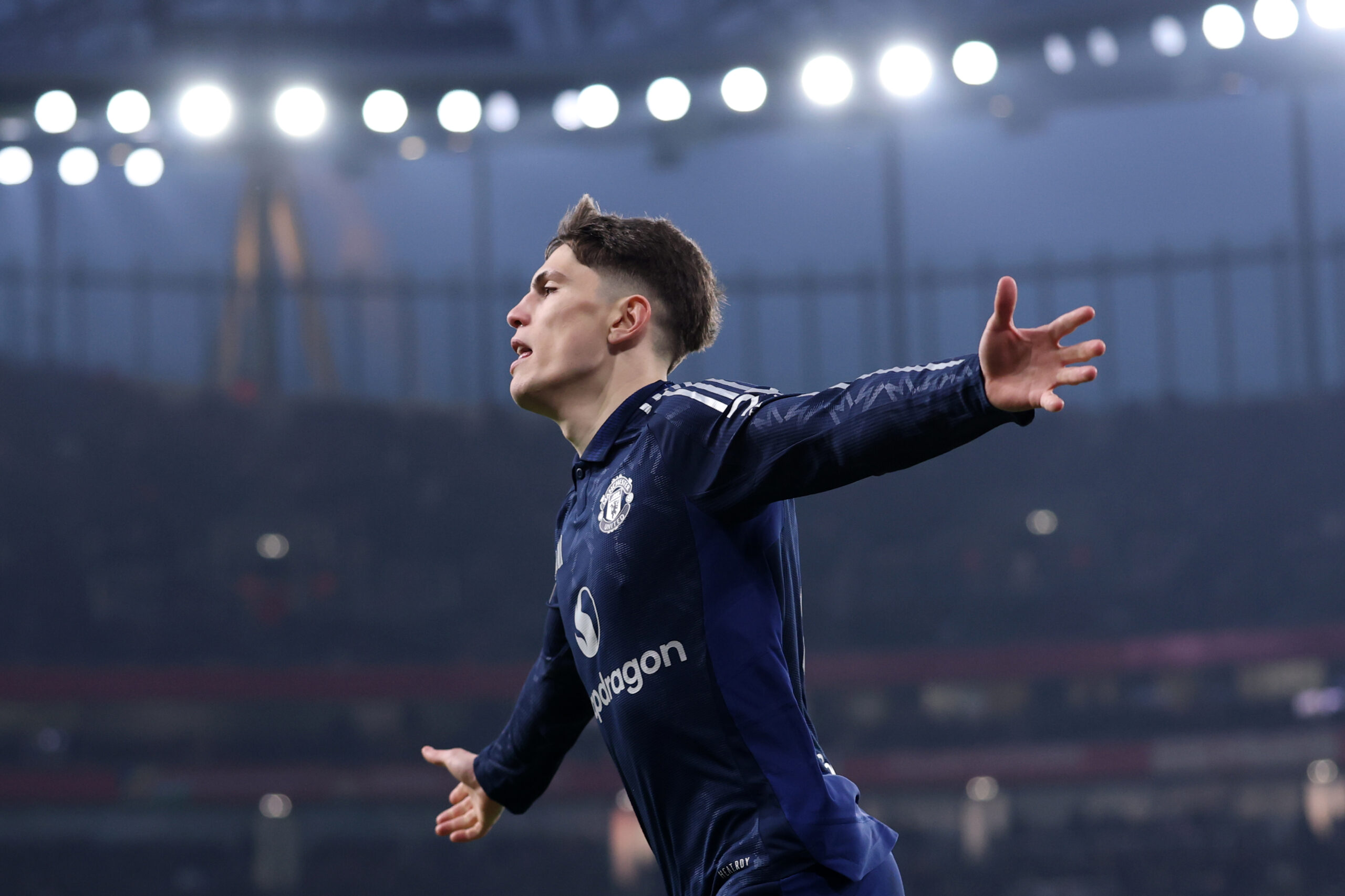 ¡Bomba! Napoli piensa en Alejandro Garnacho, sin tanta lugar en el United, si se va Kvaratskhelia