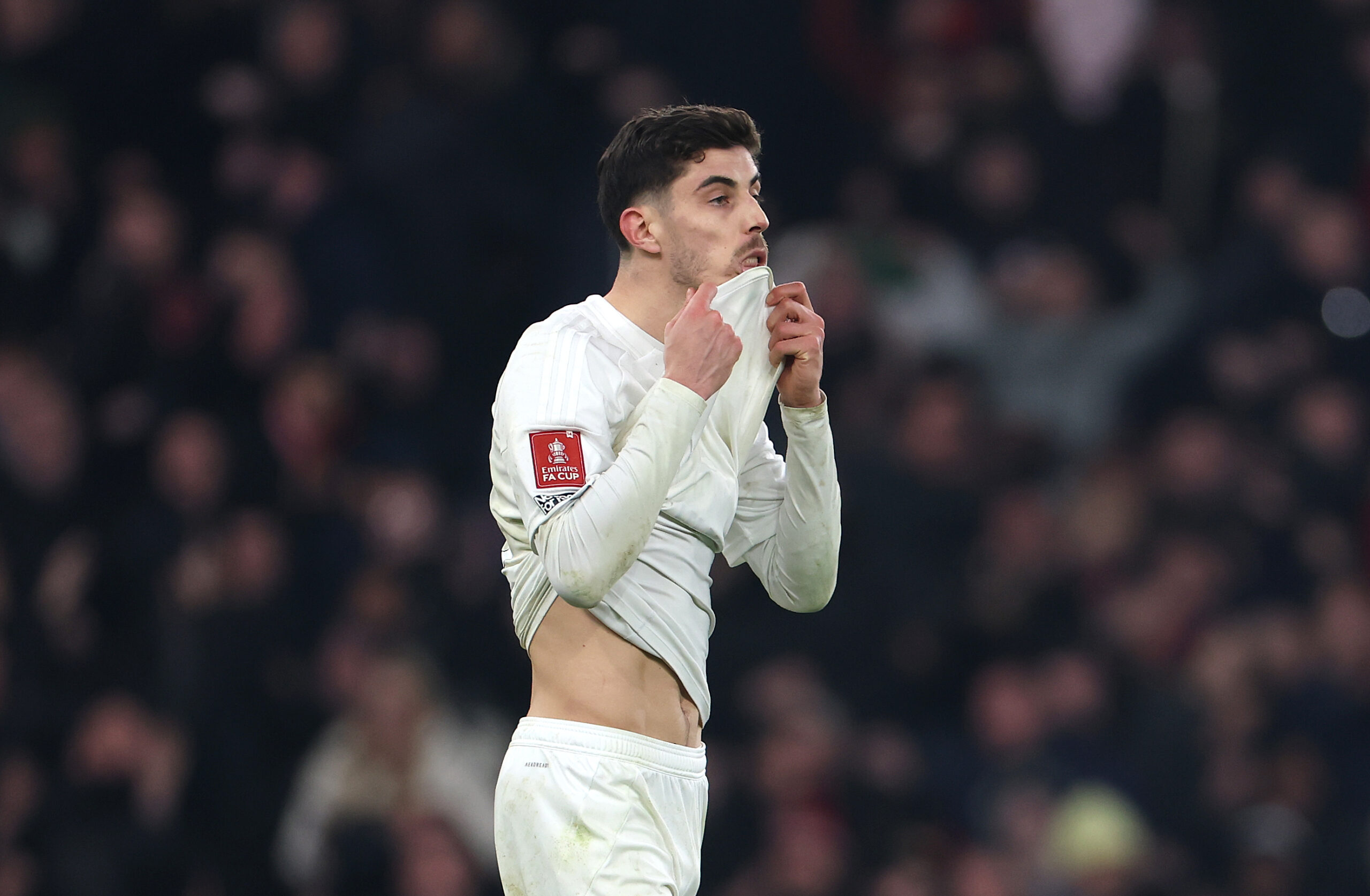 ¡Escándalo! Amenazan a la mujer de Kai Havertz tras la caída del Arsenal en la FA Cup: «Voy a asesinar a tu bebé»