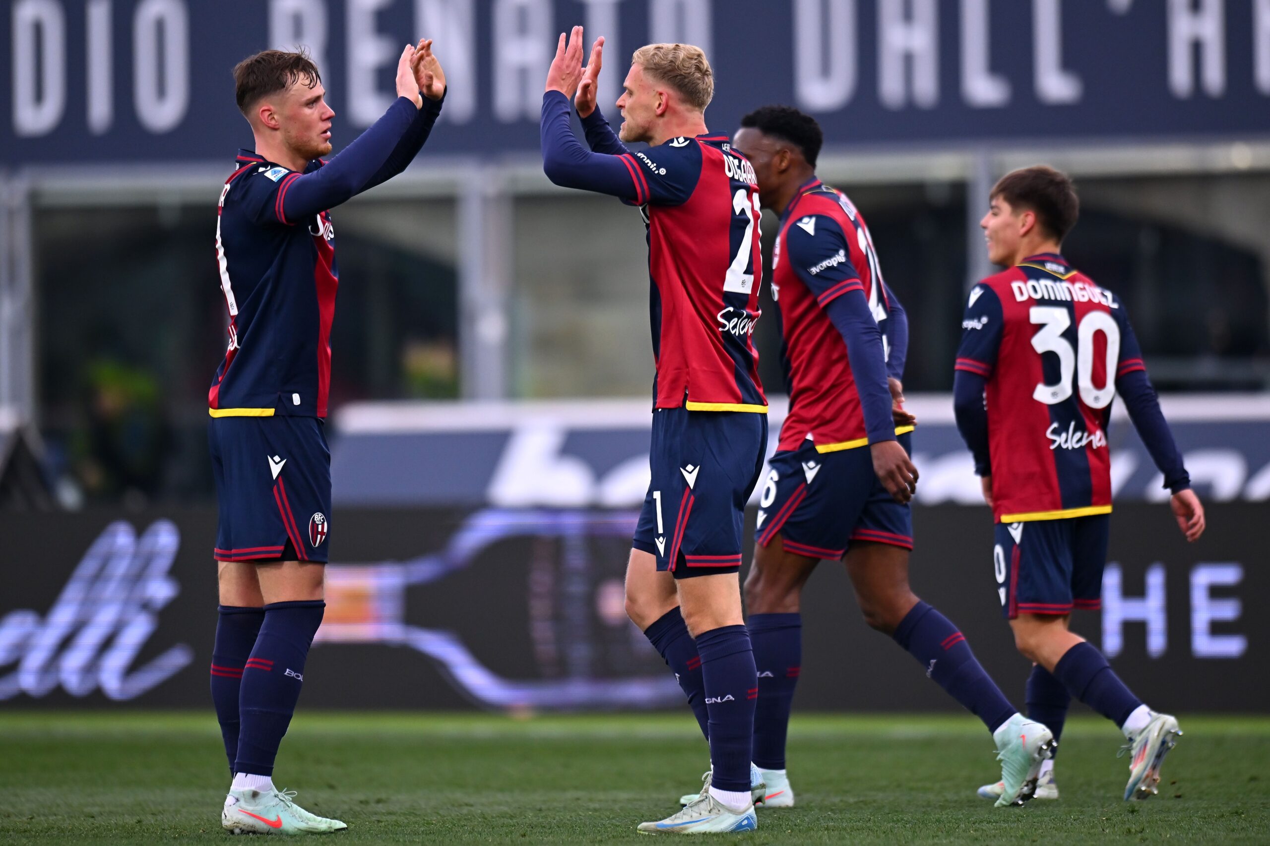 Bologna venció por 3-1 al Monza y acecha los puestos europeos en la Serie A