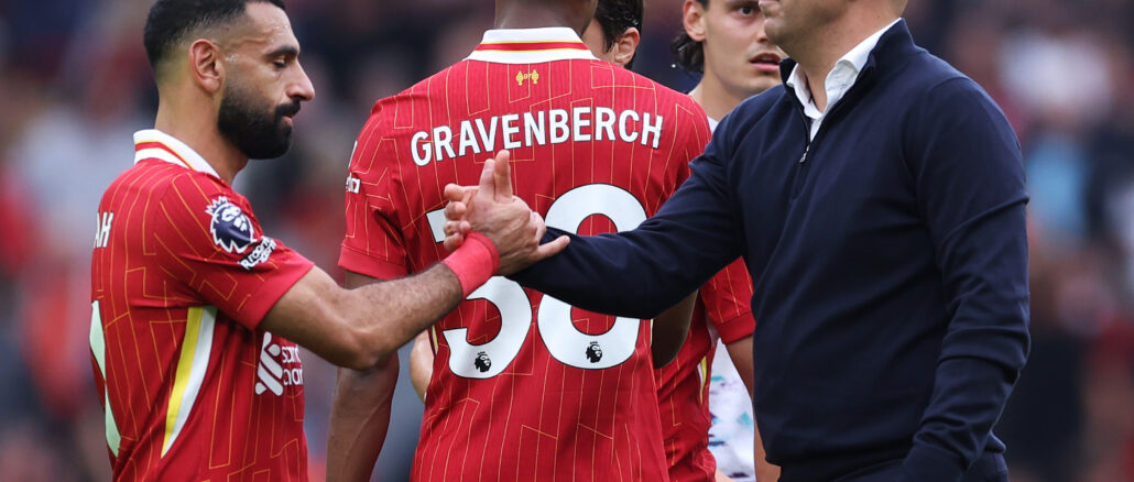 Arne Slot y Mo Salah