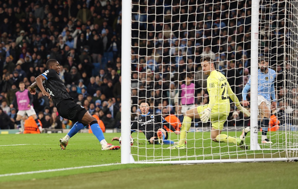 ¡Respira Manchester City! Autogol de Brujas y clasificación parcial para Guardiola