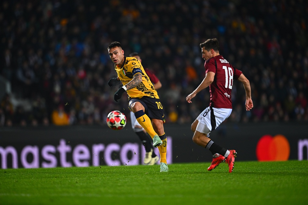 Lautaro Martínez guía al Inter hacia los octavos de final de la Champions League