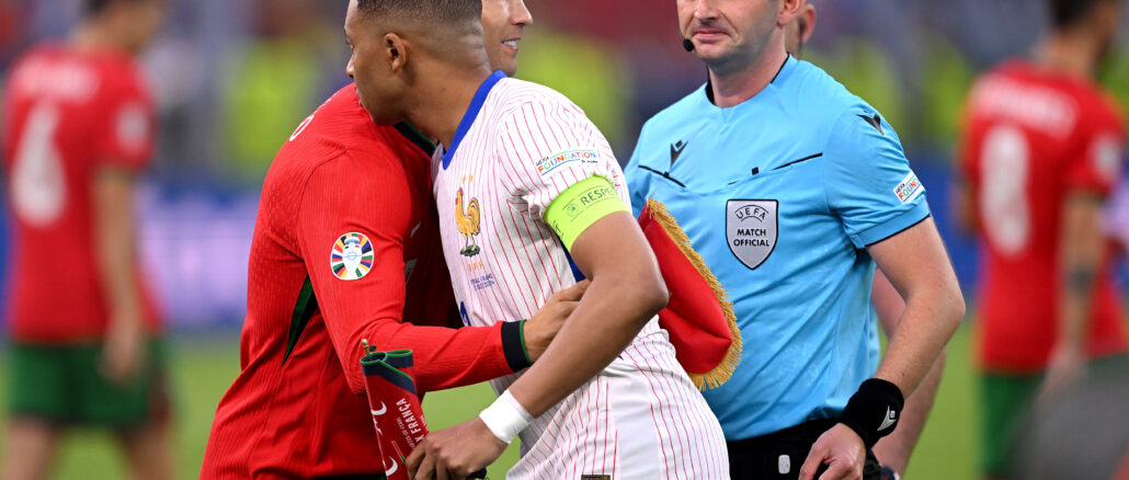Kylian Mbappé y Cristiano Ronaldo