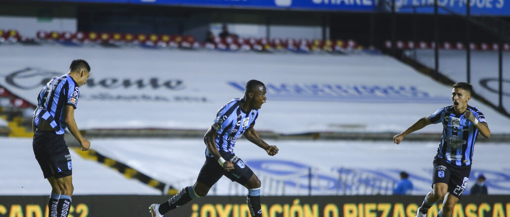 Queretaro v Atletico San Luis - Torneo Apertura 2022 Liga MX José Enrique Angulo