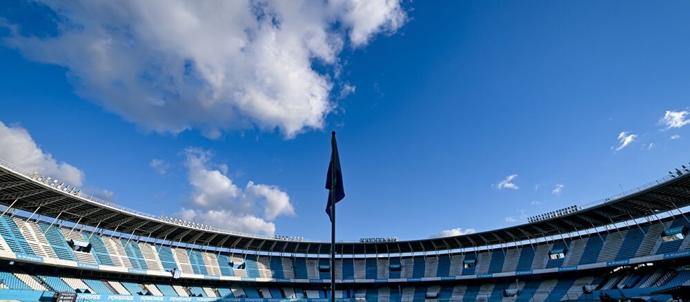 Por el calor estará permitido el ingreso de botellitas de agua en Racing - Belgrano