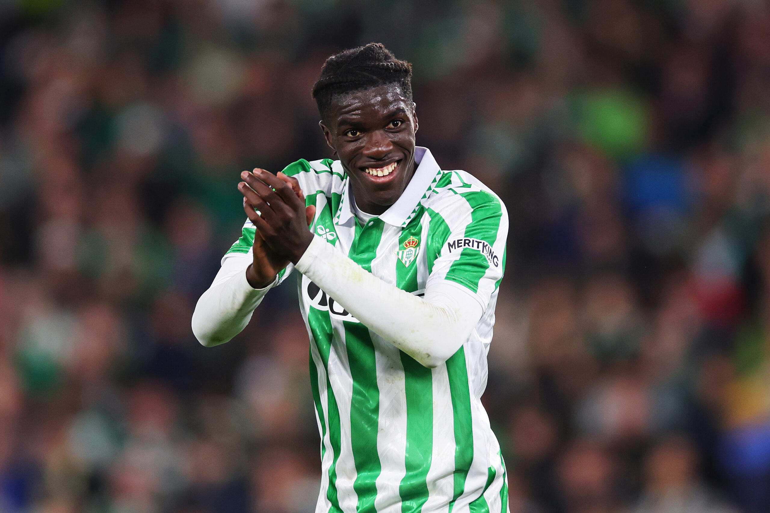 El Como de Italia negocia con Assane Diao que podría salir del Betis por una cifra millonaria