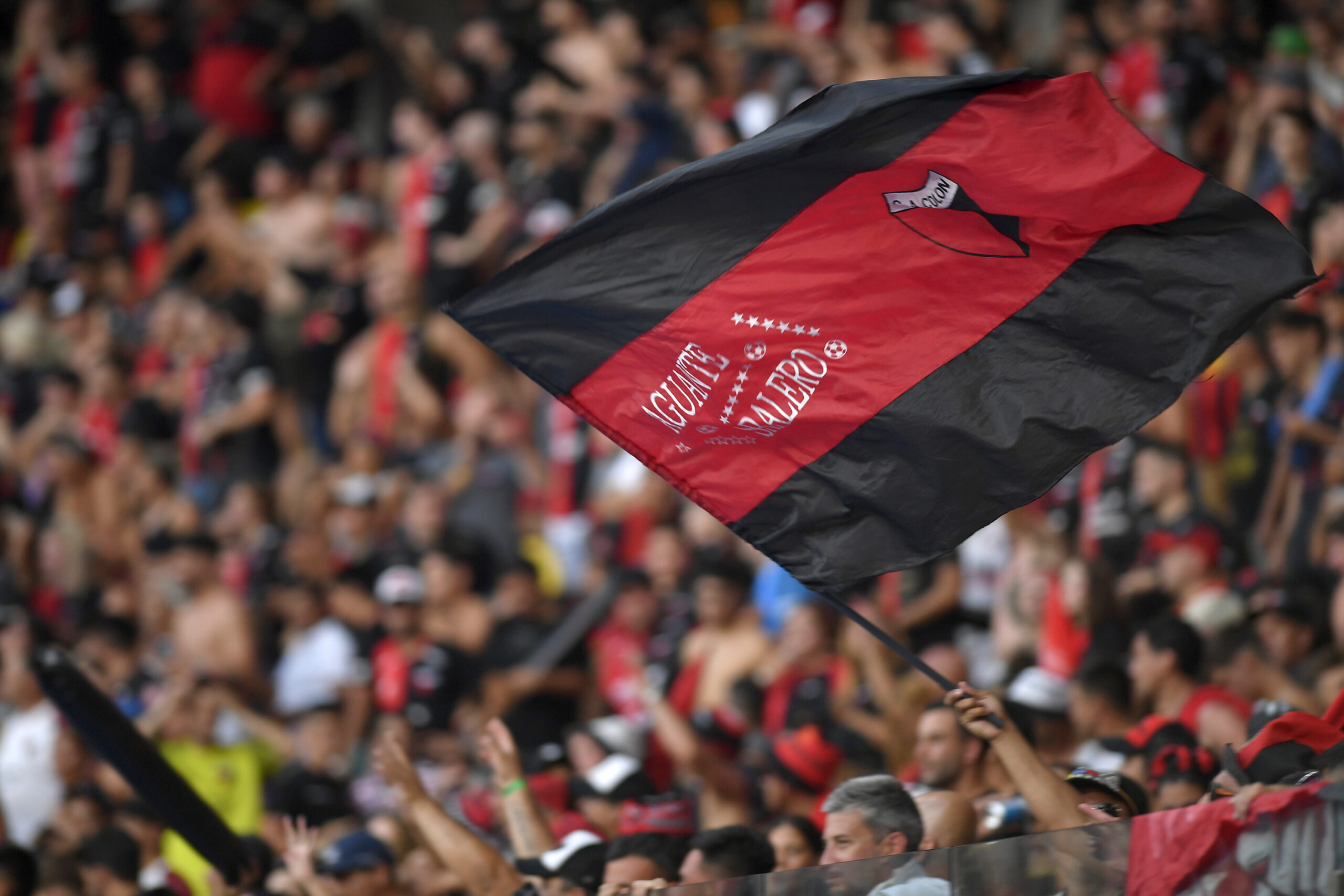 ¡Insólito! Colón solicitó a la AFA la oficialización de un título jugado por equipos de Primera B