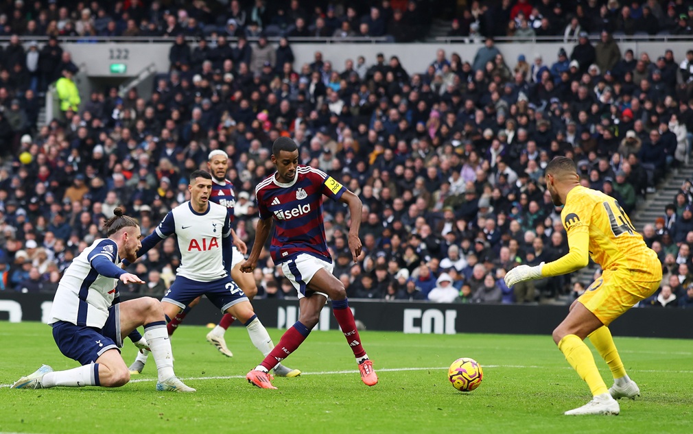 Alexander Isak sigue imparable en Newcastle: 13 goles en 15 partidos