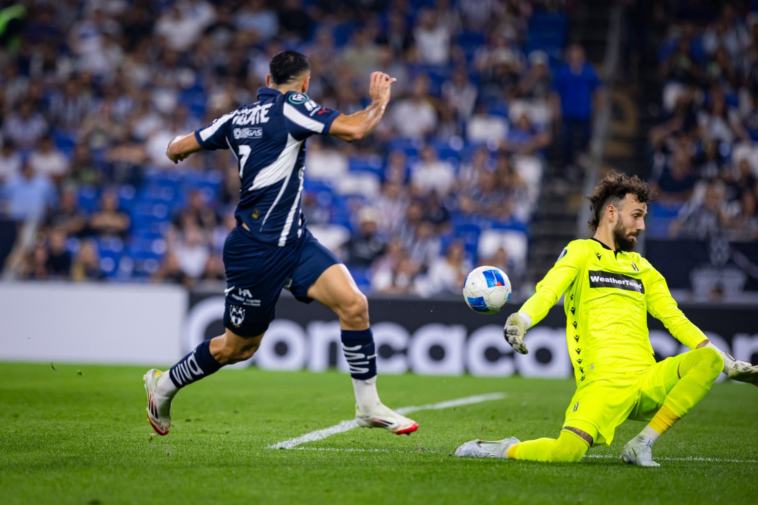 Monterrey goleó al Forge y accedió a octavos de la Concachampions
