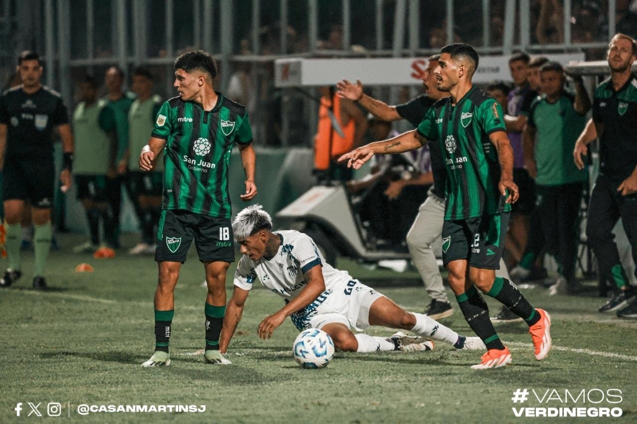 Talleres obtuvo su primer triunfo del torneo ante San Martín en San Juan