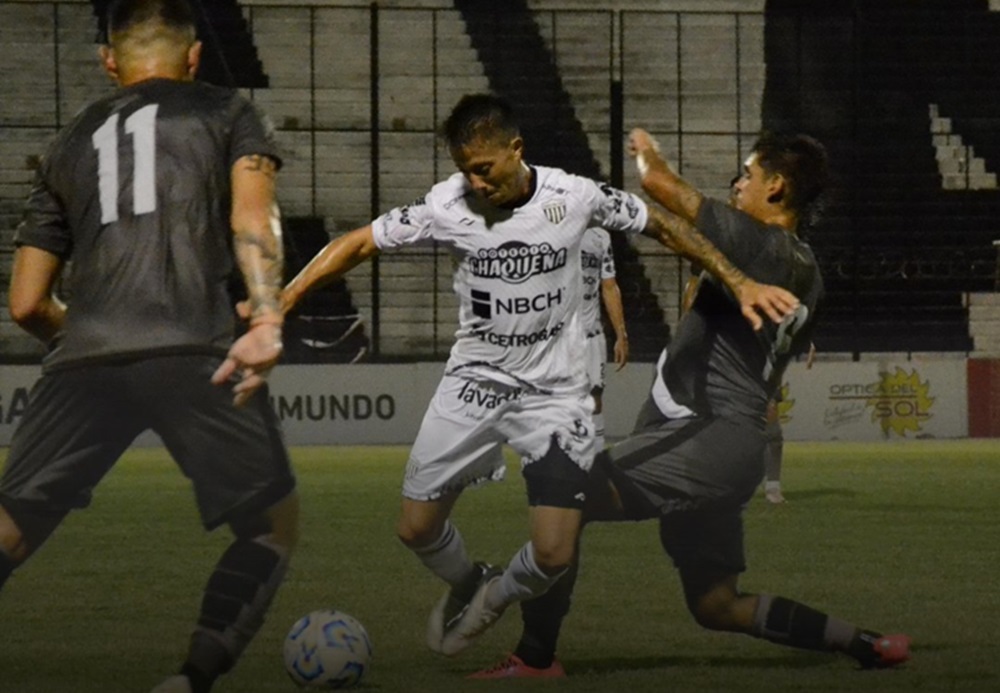 Estudiantes le ganó en la última a Chaco for Ever y lidera junto a San Telmo