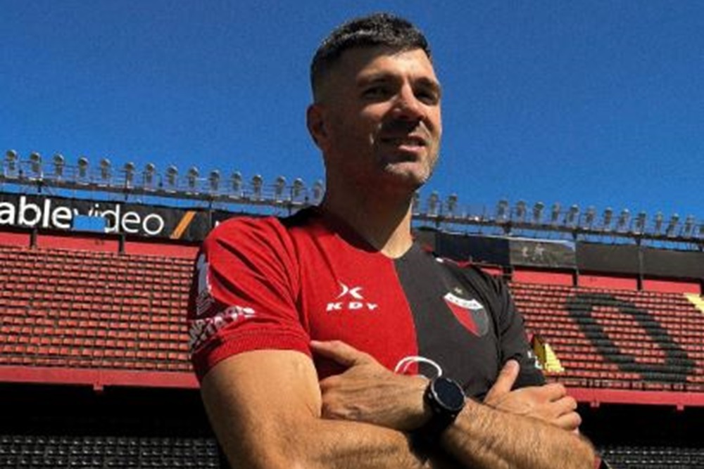 Gigliotti y el objetivo de Colón: «Vengo a un club que tiene la obligación de ascender»