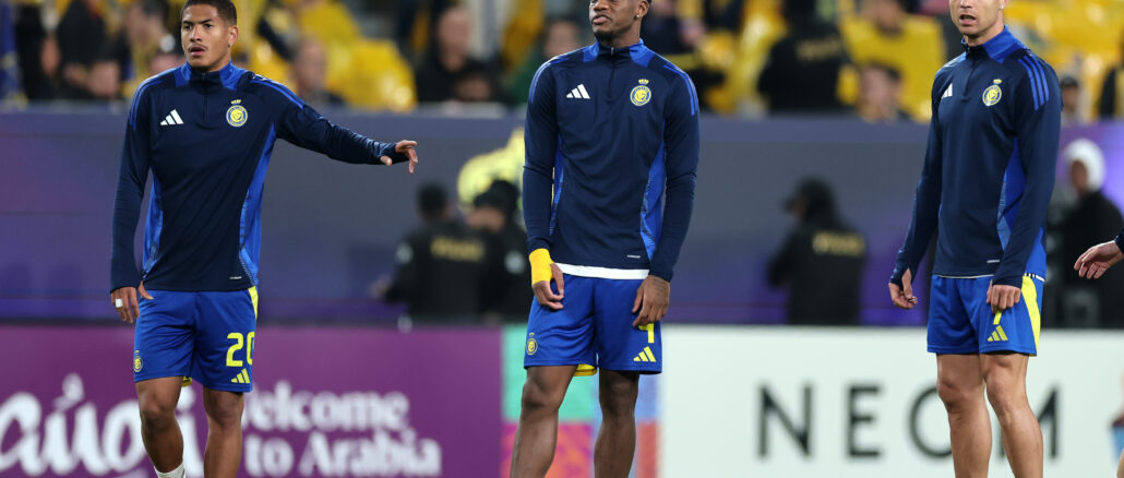 Cristiano Ronaldo y Jhon Durán