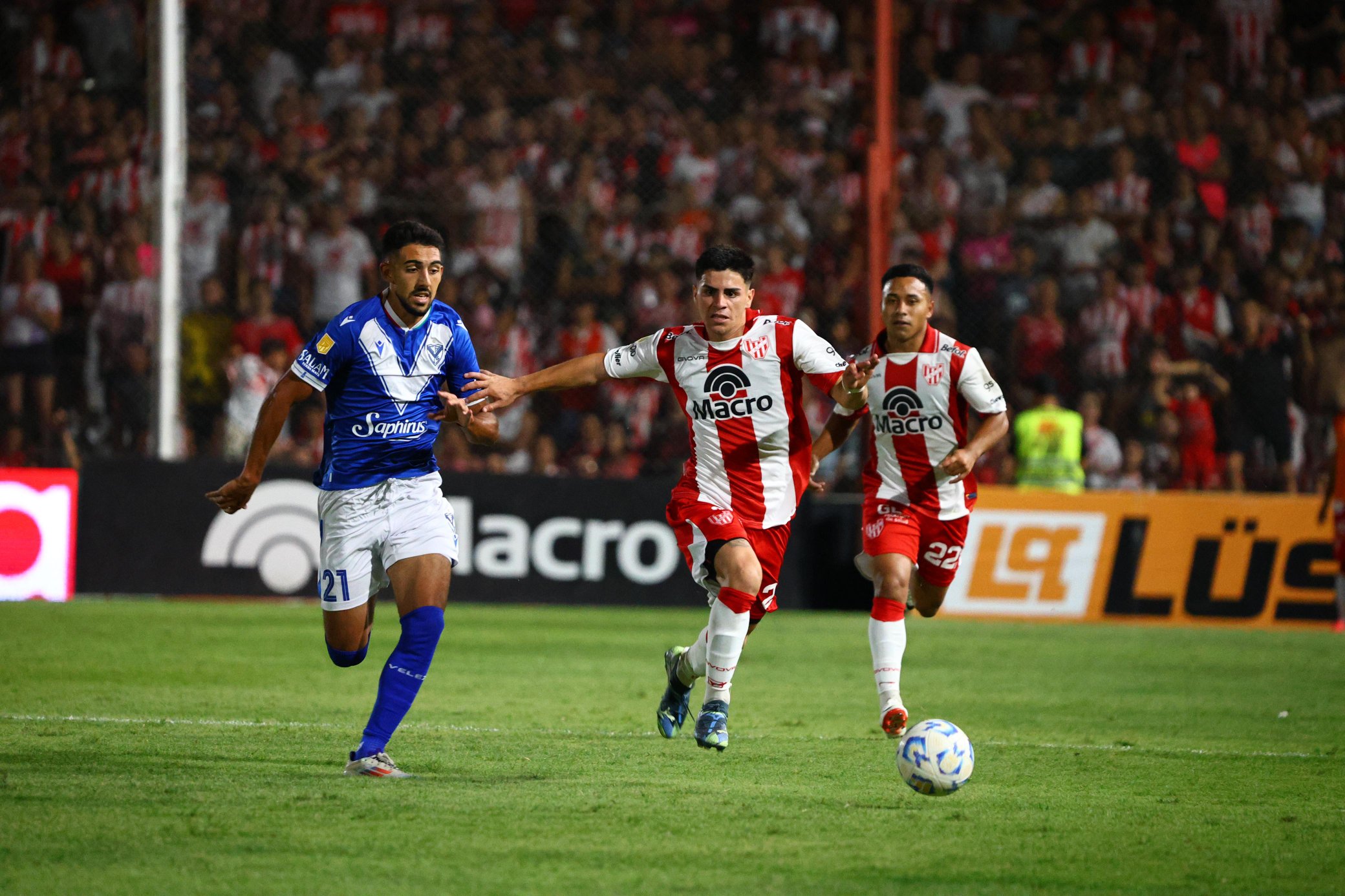 Vélez sigue sin arrancar en el Torneo Apertura y dio otro paso en falso ante Instituto