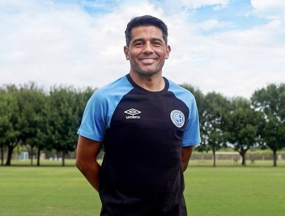 GjRm8oDXEAEWUu- Walter Erviti