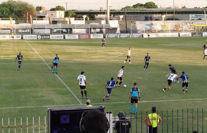 GjYeD72XEAAUd7h Mitre de Posadas vs Acción Juvenil