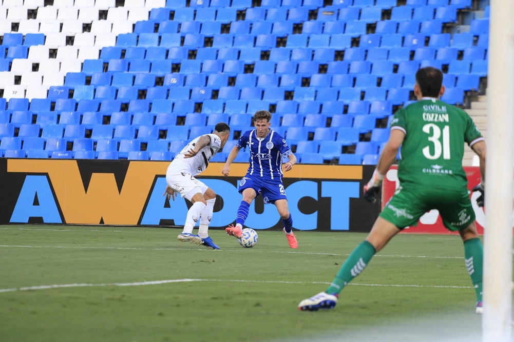 Godoy Cruz empató de manera insólita y Platense sigue sufriendo con los goles en contra