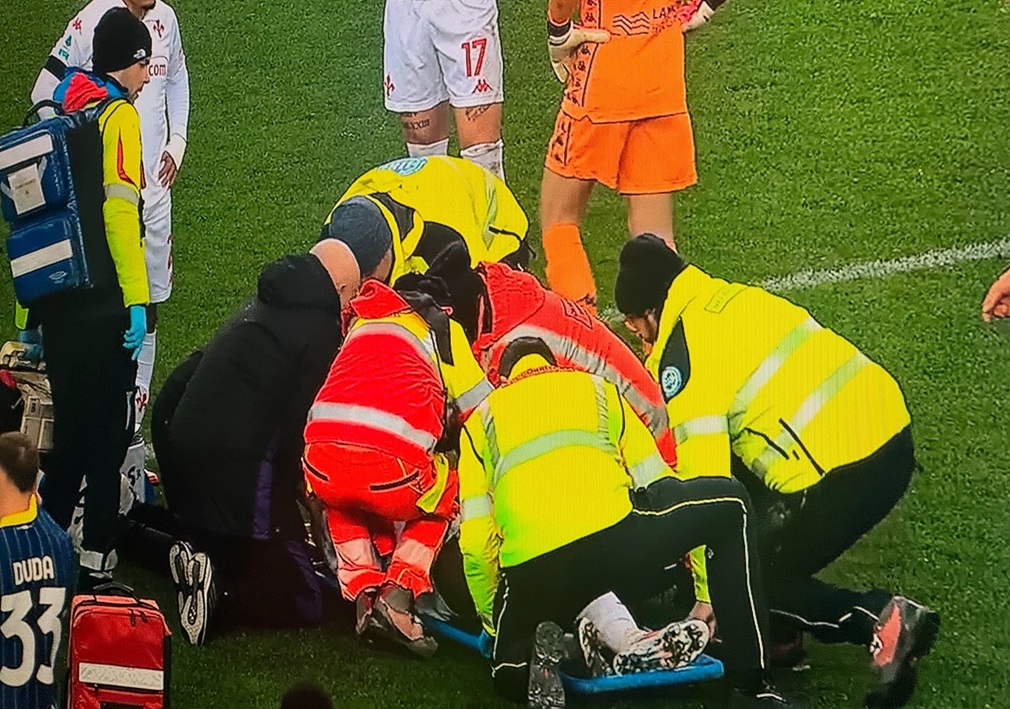 Alarma en Fiorentina: Moise Keane se desplomó en pleno partido