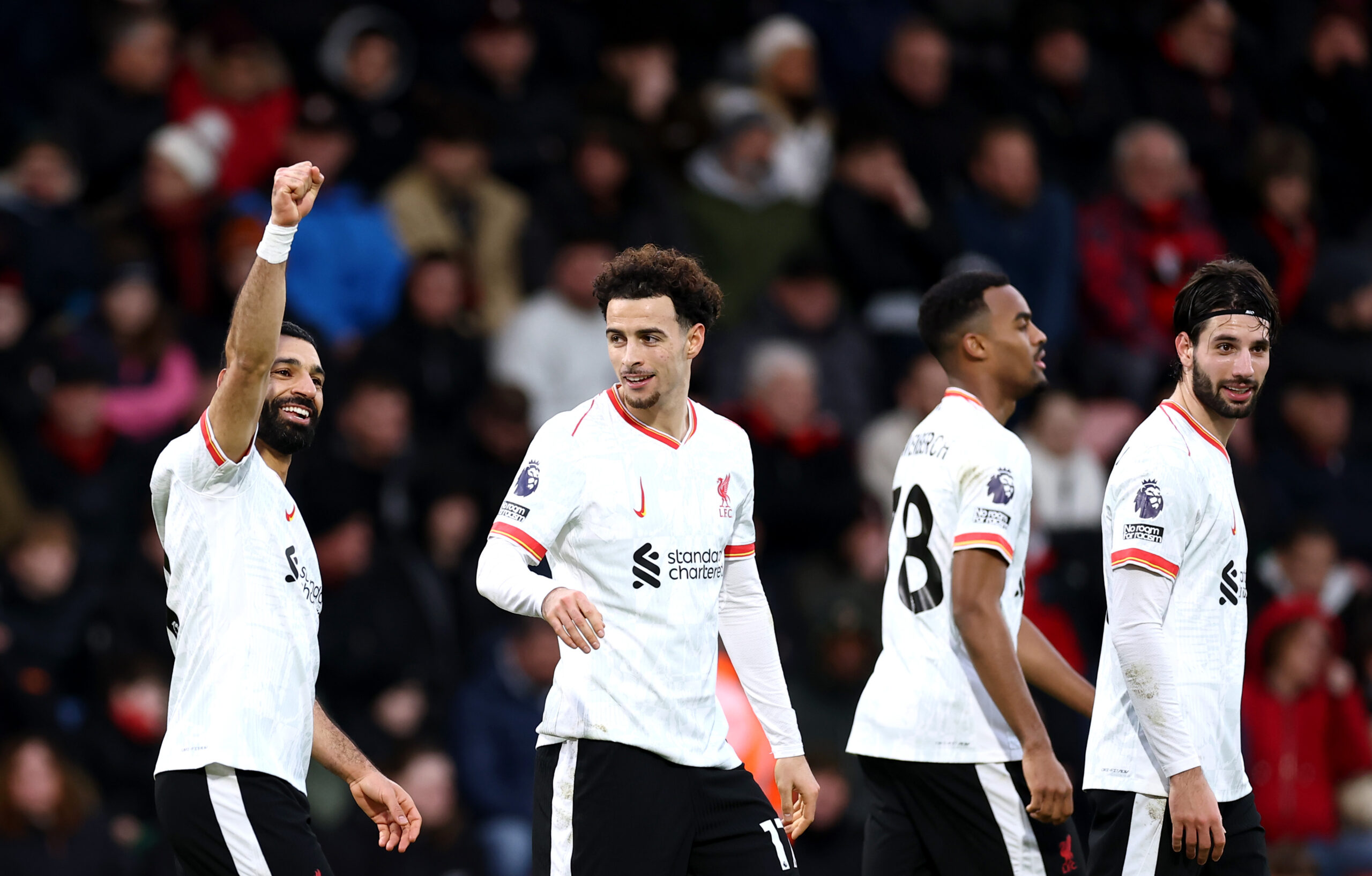 Liverpool continuó su paso arrollador ante Bournemouth con un doblete de Mo Salah
