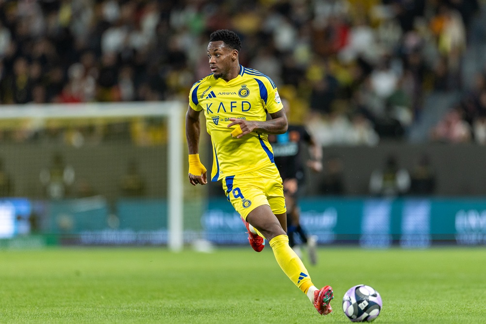 El colombiano Jhon Durán fue expulsado en la derrota de Al Nassr sobre Al-Ettifaq