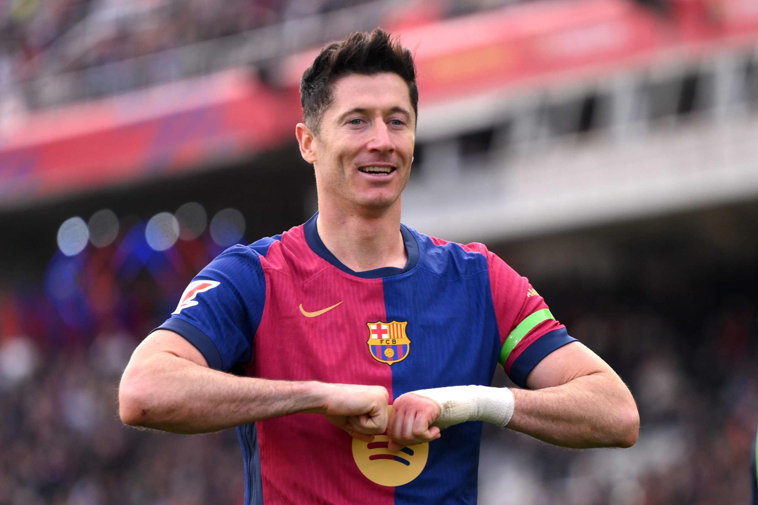 Barcelona rompe las dudas ante Alavés con el gol 30 de Lewandowski y una asistencia mágica de Lamine Yamal