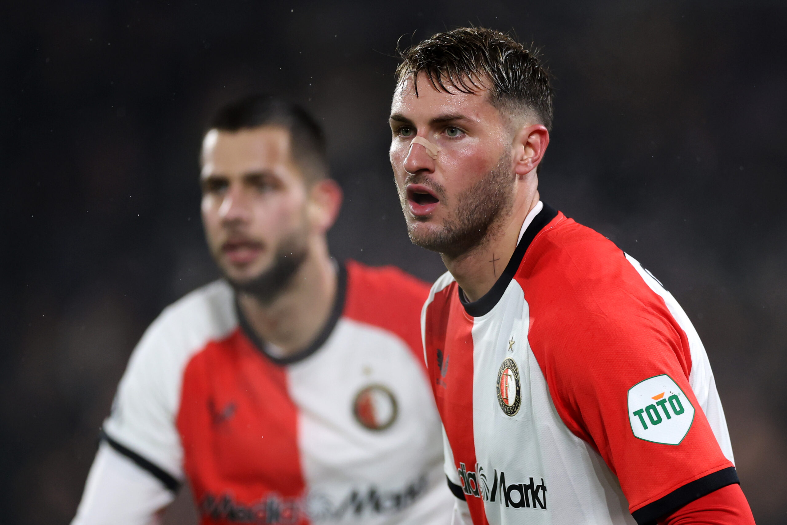 ¡Bombazo! Acuerdo total entre el Milan y el Feyenoord por el pase del mexicano Santiago Giménez