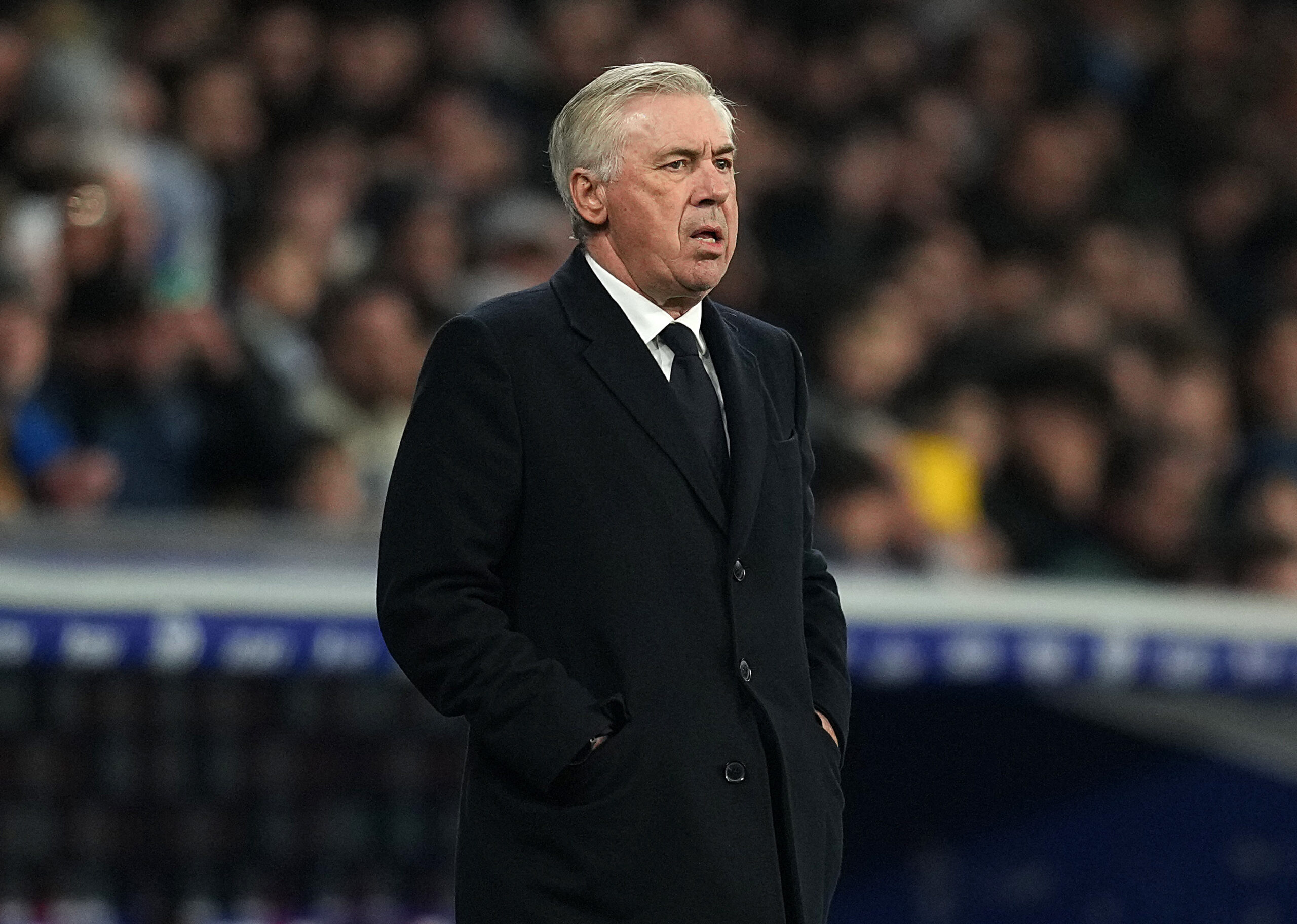 Ancelotti: «Real Madrid está en una situación de emergencia y aguantará con los jugadores que haya»