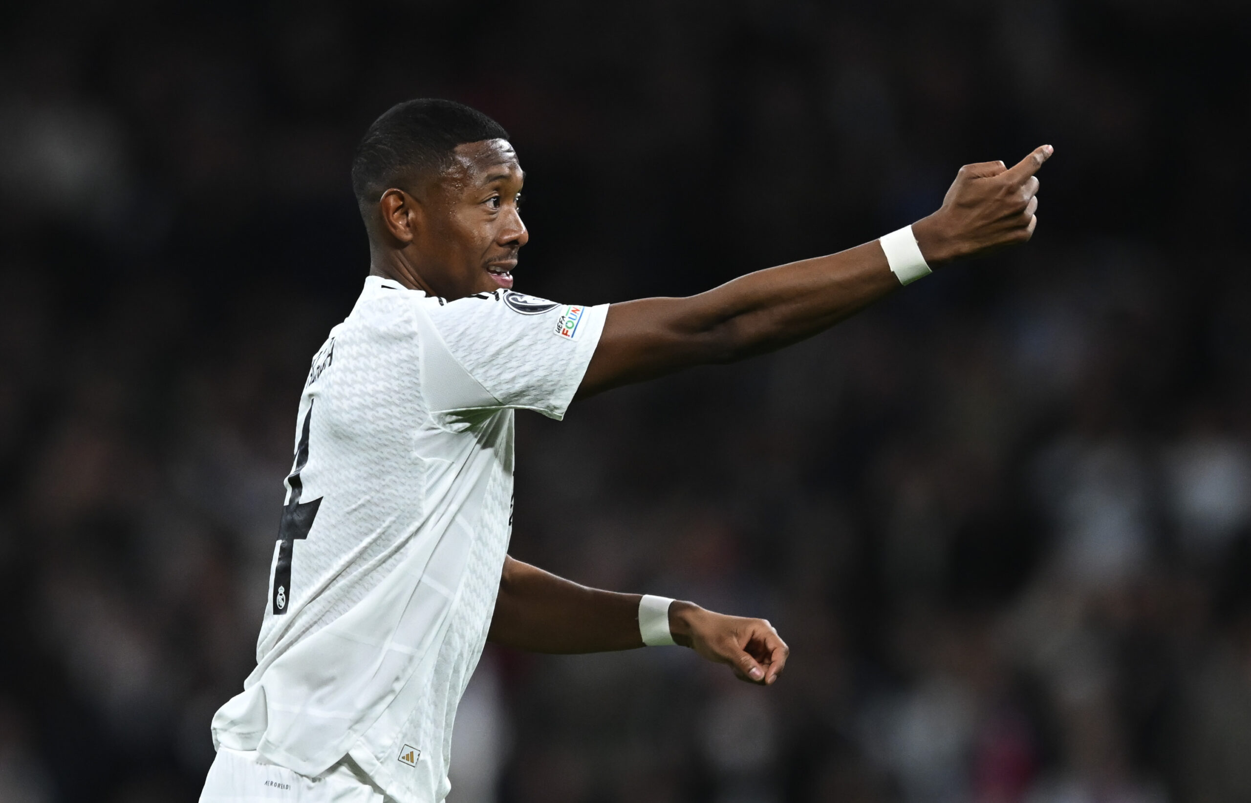 ¡Problemas para Real Madrid! David Alaba se lesionó otra vez y Ancelotti debe armar un rompecabezas