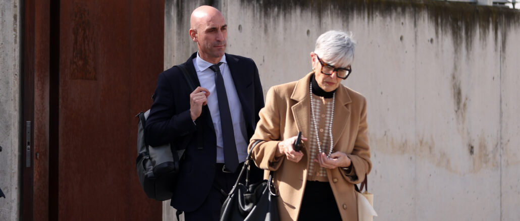 Rubiales Attends Madrid Court Over Jenni Hermoso Kiss Luis Rubiales y abogada