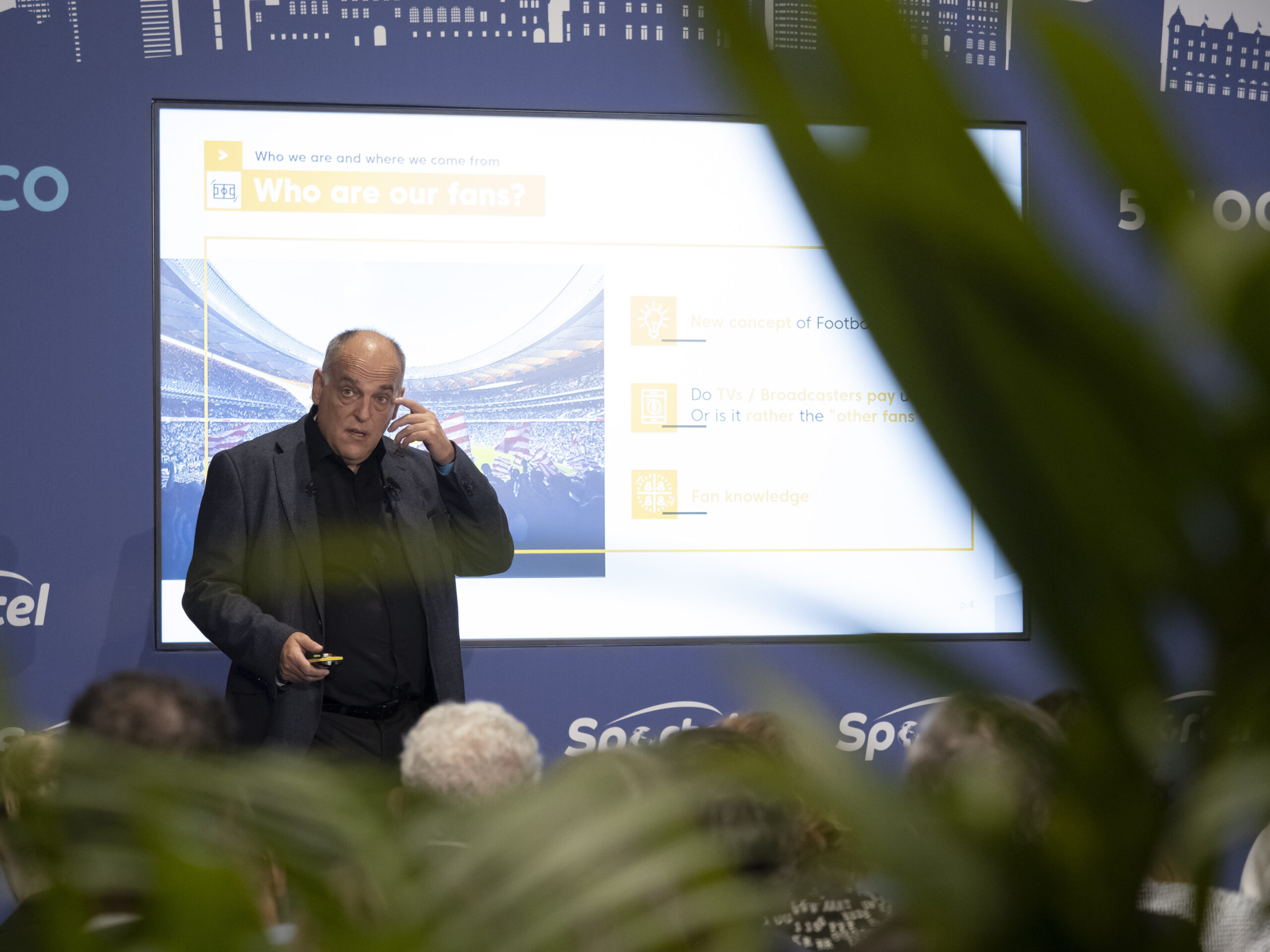 Javier Tebas: «El relato del Real Madrid es para destruir a La Liga nacional»