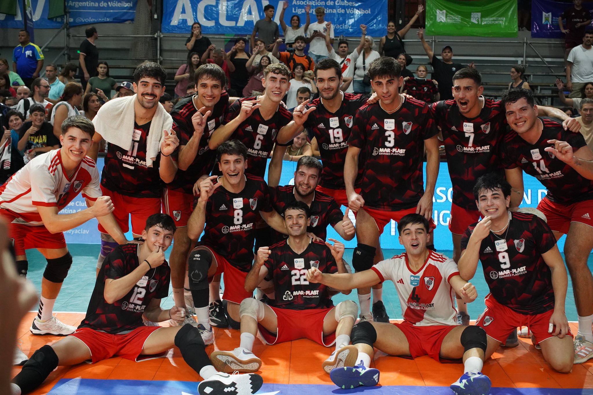 Vóley: River eliminó a Monteros y es semifinalista de la Liga