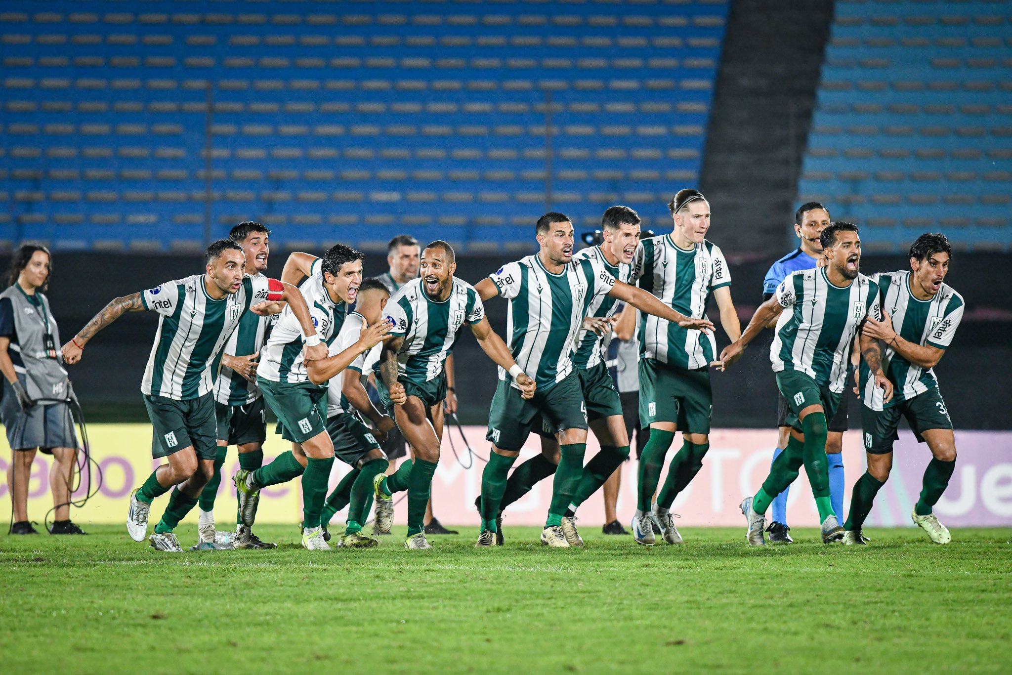 Racing de Montevideo se quedó con uno de los duelos uruguayos y está en grupos de la Sudamericana