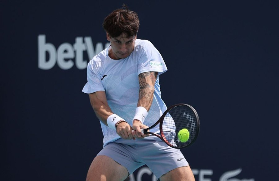 Tenis: Remontada y triunfo de Camilo Ugo Carabelli debutando en Miami