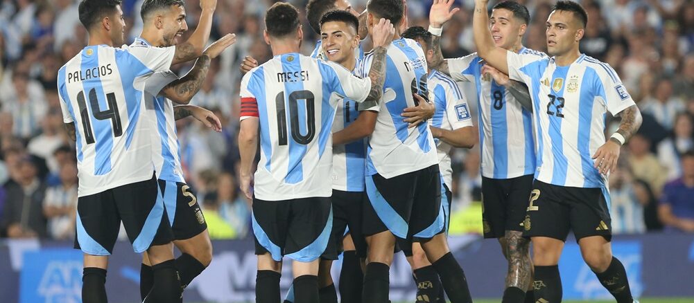 Argentina presentó la lista de 33 convocados para jugar ante Uruguay y Brasil