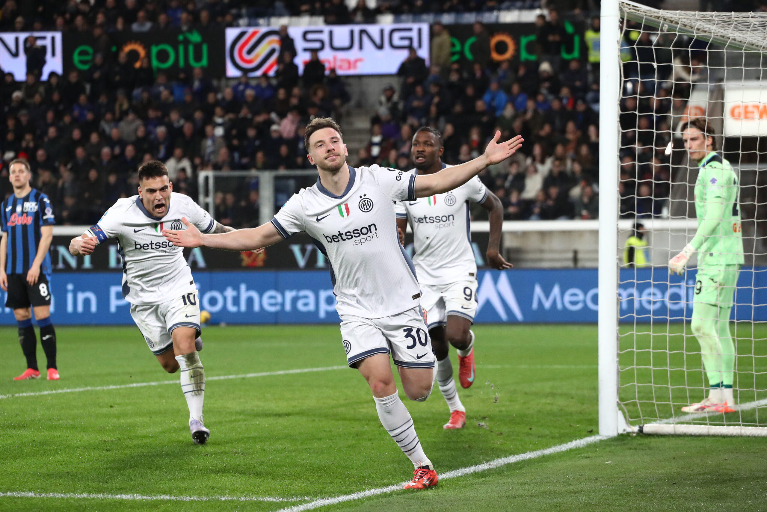Inter le ganó una final a Atalanta y volvió a la cima en soledad de la Serie A