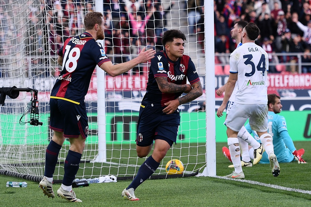 Santiago Castro volvió a marcar para Bologna a la espera del corte final de Scaloni