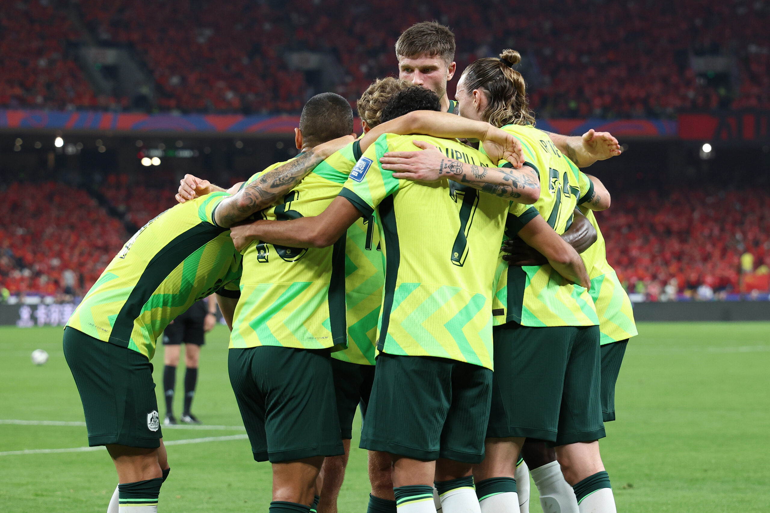 Australia venció sin problemas a China y quedó cerca de la clasificación al Mundial 2026