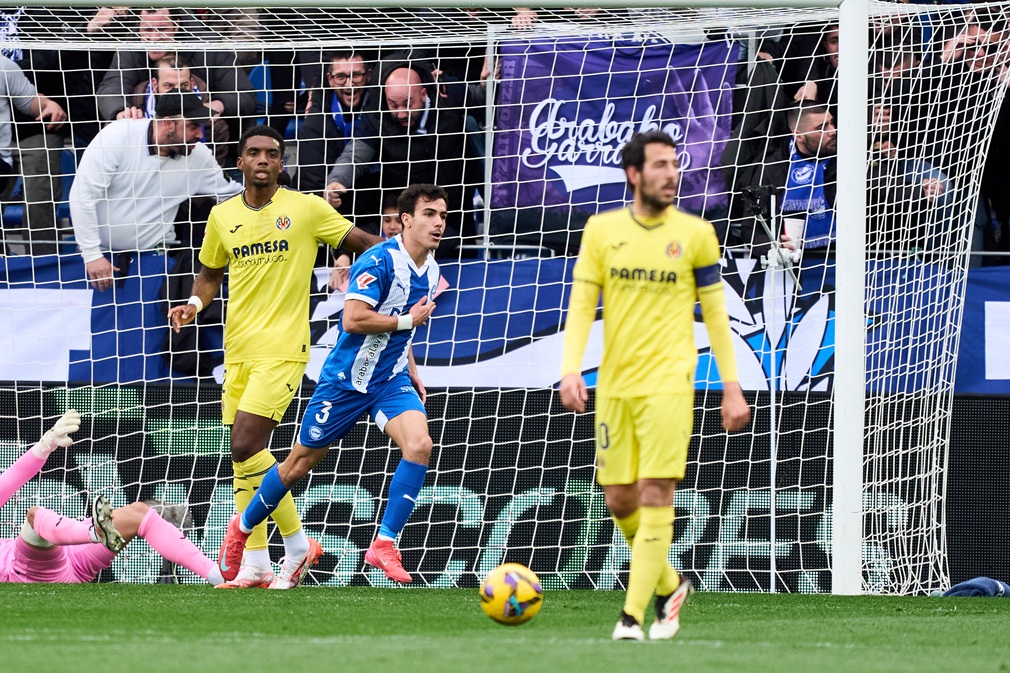 Alavés volvió al triunfo con hazaña ante Villarreal: jugó con nueve un adicionado XXL