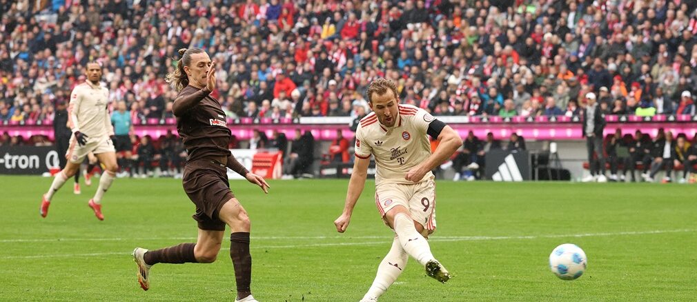 FC Bayern München v FC St. Pauli 1910 - Bundesliga