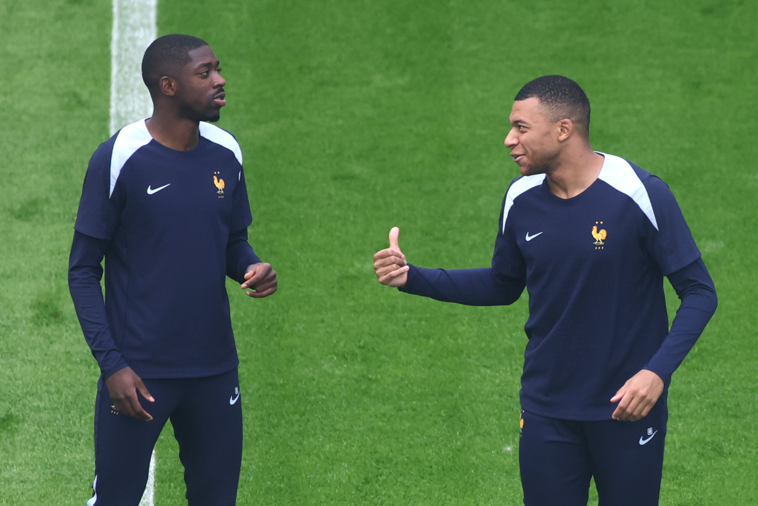 Mbappé defendió a Dembelé: «Me conmueve verlo en este nivel porque se burlaron mucho de él»