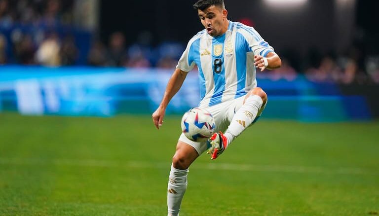 marcos-acuna-controla-la-pelota-durante-el-W36PT3DKXJAXZCPKOLEAK4VZPA