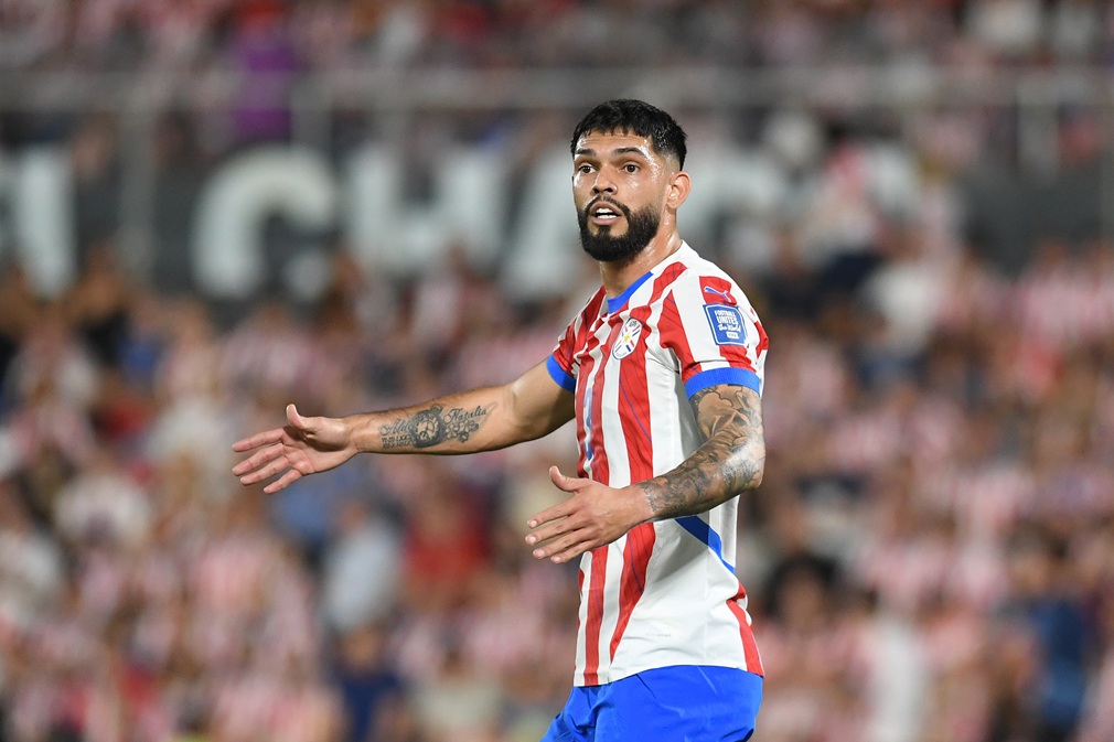 Paraguay encontró el gol con Alderete y pone contra las cuerdas a Chile