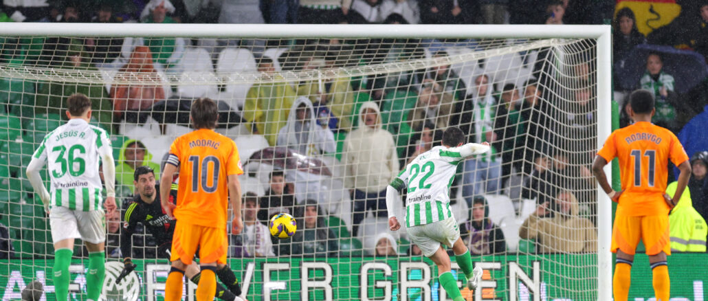 Real Betis Balompie v Real Madrid CF - La Liga EA Sports Isco